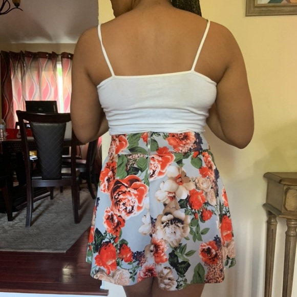Floral Skirt - Picture 4 of 6